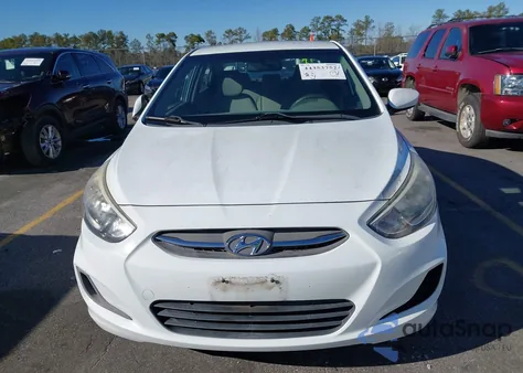 2016 Hyundai Accent Se z USA, uszkodzony, nr VIN KMHCT4AE2GU116367